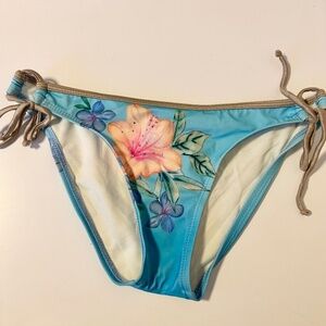 Vintage 2000s Guess Low Rise String Bikini Bottoms Hibiscus Bling Blue Womens S